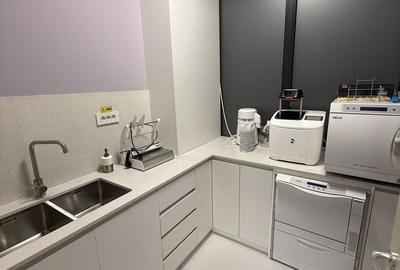 Spațiu comercial, de 102 mp, în Central - 7