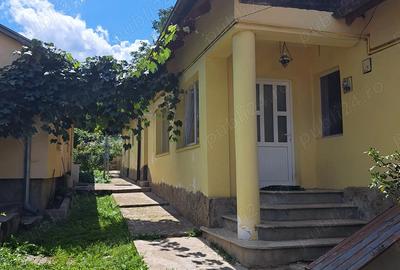 Casa de inchiriat