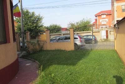 Duplex cu 4 camere cu Canalizare în Roșu - 2
