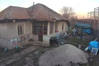 Casă cu Teren 1500 Mp în Călugăreni - 1