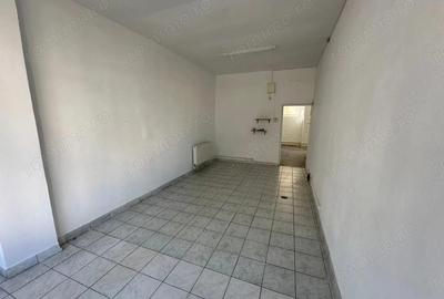 Spațiu comercial, de 80 mp, în Micro III - 3