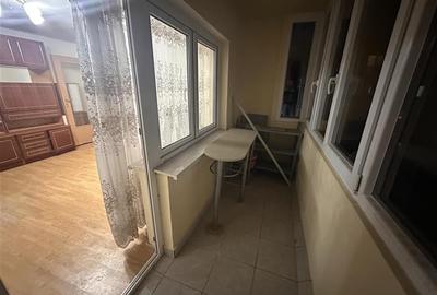 56mp, mobilat si utilat in bloc anvelopat lingă piata Doina - 9