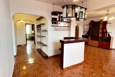 Apartament cu 4 camere în Central