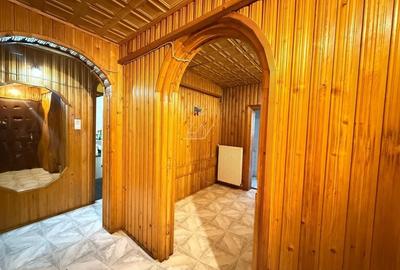 Decomandat. Centrala proprie. 2 Balcoane - 13