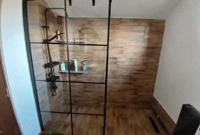 Casă cu Teren 950 Mp în Central - 3