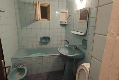 Apartament cu 3 camere decomandat în Crâng - 2