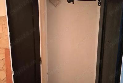 Apartament 3 camere de vanzare , Str. Astronautilor , Micro 16 , 56.900 euro neg. , etaj 4 - 8