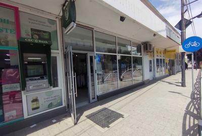 Spațiu comercial, de 65 mp, în Moinești - 1