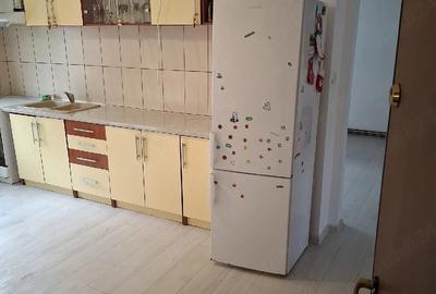 Apartament cu 3 camere decomandat în Dâmbovița - 3