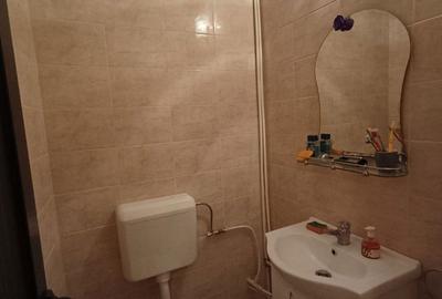 Apartament cu 3 camere, mobilat în Central - 1