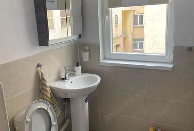 Apartament cu 3 camere decomandat în Calea Victoriei - 1