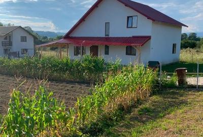 Casă cu 4 camere în Curtea de Argeș - 4