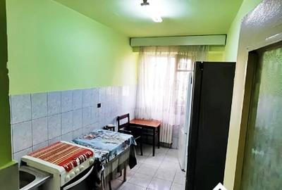 Apartament cu 2 camere decomandat în Capitol - 4