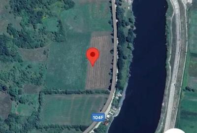 Teren de 7500 mp, în Central