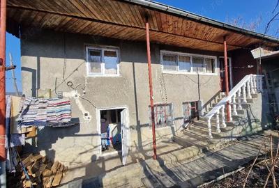 Casă cu 3 camere cu Teren 1500 Mp în Bala - 2