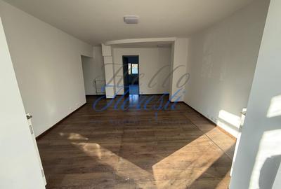 Spatiu comercial 75mp, intrare din strada, 4 camere - 8