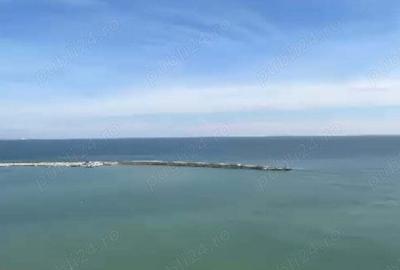 Apartament cu 4 camere decomandat în Faleza Nord