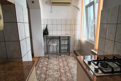 Garsonieră decomandată, mobilată în Km 4 - 7