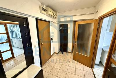 Apartament cu 3 camere decomandat în Central - 8