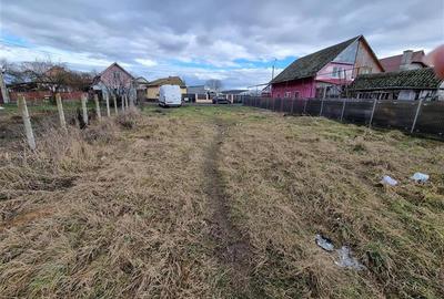 Teren intravilan de vanzare,70 ari cu utilitati la poarta - 5