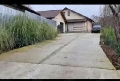 Casă cu 3 camere cu Teren 2600 Mp în Urlați - 1