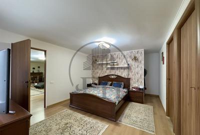 Casă cu 10 camere cu Teren 597 Mp în Central