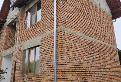 Casă cu 4 camere cu Teren 1105 Mp în Făget - 2