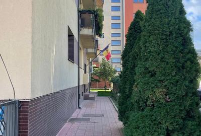 Spatiu comercial cu multiple destinatii parter bloc - 6