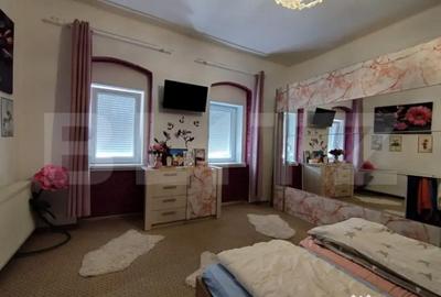 Casă cu 4 camere cu Teren 902 Mp în Ronaț - 1