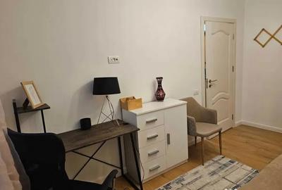 Apartament cu 3 camere semidecomandat în Faleză - 4