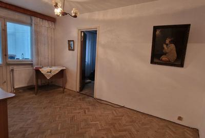 Apartament cu 3 camere, etaj 1, zona Salvare - 2