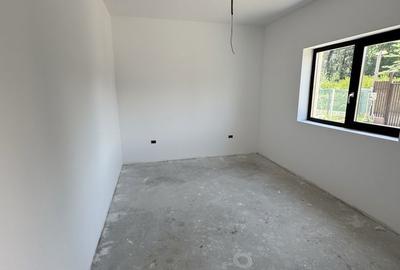 Casă cu 3 camere în Bujoreni - 8