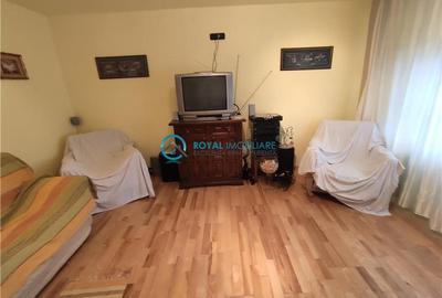 Apartament cu 3 camere decomandat în Mărășești - 2