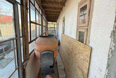 Casă cu 3 camere cu Teren 900 Mp în Central - 2