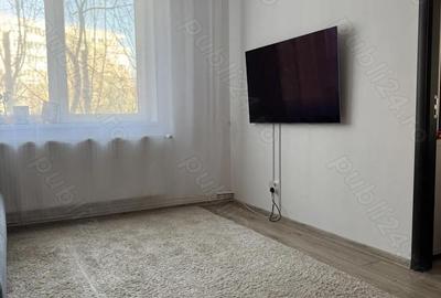 Apartament cu 3 camere semidecomandat în Gara de Nord - 1