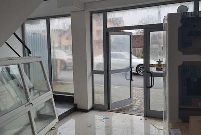 Spațiu comercial, de 295 mp, în Central