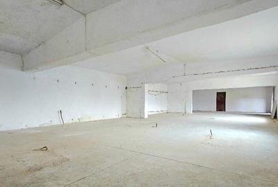 Spațiu comercial, de 230 mp, în Central - 5