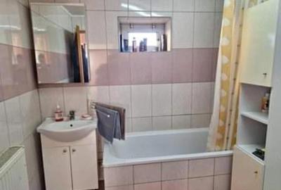 Casă cu 5 camere cu Teren 211 Mp în Brătianu - 1