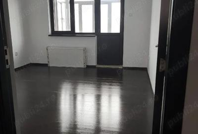 Apartament cu 4 camere decomandat în Central - 2