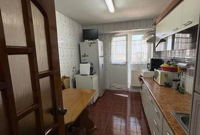 De vânzare – Apartament cu 3 camere, decomandat, Micro 18 - 1