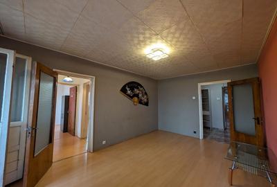 3 Camere Giulești, 60mp, Vedere Panoramică, Total de Renovat 3 Camere Giulești, 60mp, Vedere Panoramică, Total de Renovat - 8