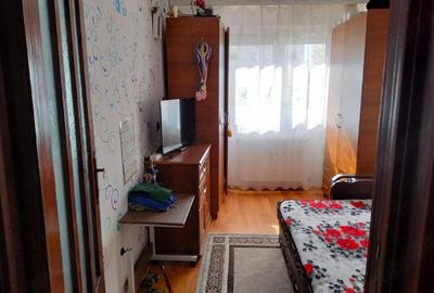 Apartament cu 3 camere decomandat în Mioriței - 1