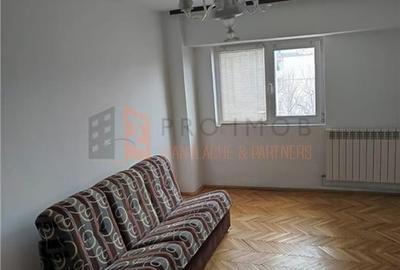 Apartament cu 3 camere decomandat în Unirii Sud