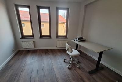 Cartierul Latin, Ghencea, Vila Noua P+1,  230 mp. 5 camere, curte 350mp, parcare - 10