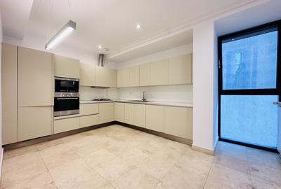 4 Camere || Decomandat || 4 Bai || 3 Terase - 4