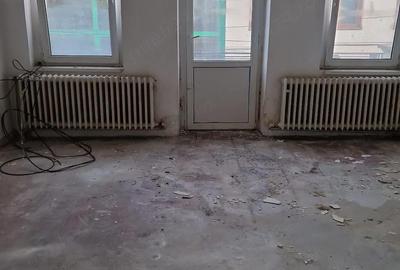 Casă cu 8 camere cu Teren 220 Mp în Calea Victoriei - 3