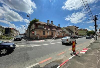 Casă individuală cu 13 camere în Ultracentral