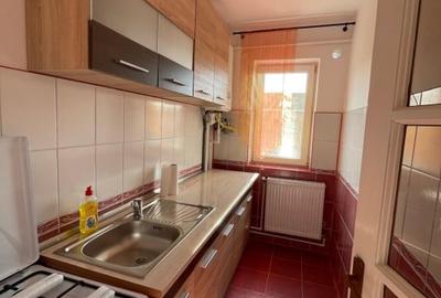 Apartament de vanzare, cu 2 camere, 40 mp, zona Hotvon - 7