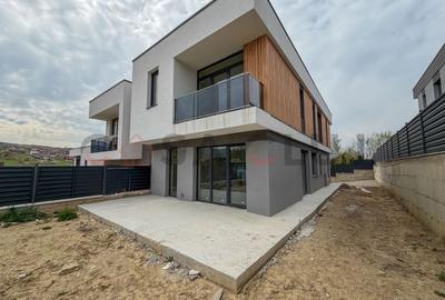 Casă individuală cu 5 camere cu Canalizare în Borhanci - 1