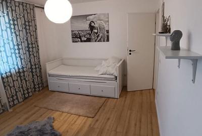 Apartament cu 2 camere decomandat, mobilat în 1 Mai - 15
